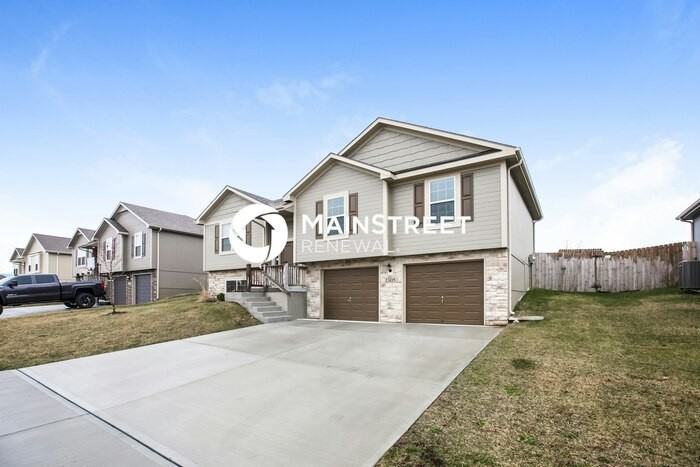 1305 Nw High View Dr - Photo 2 of 17