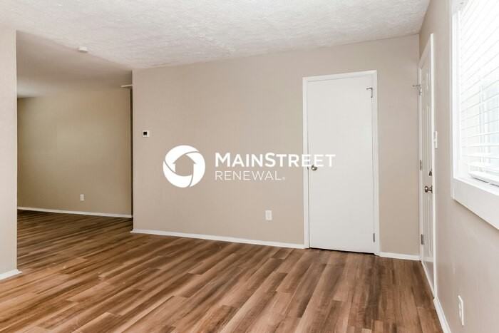 5922 Heatherwood Ln - Photo 3 of 15