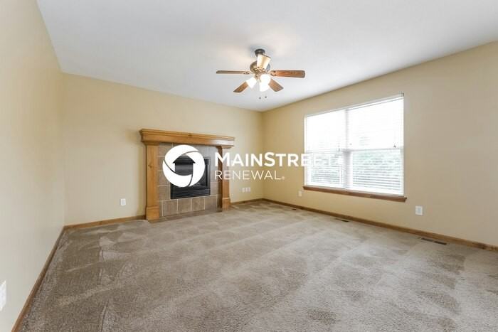 1700 Clear Creek Dr - Photo 4 of 17