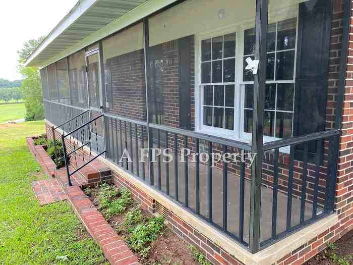583 S Holcomb Rd Sw - Photo 4 of 30