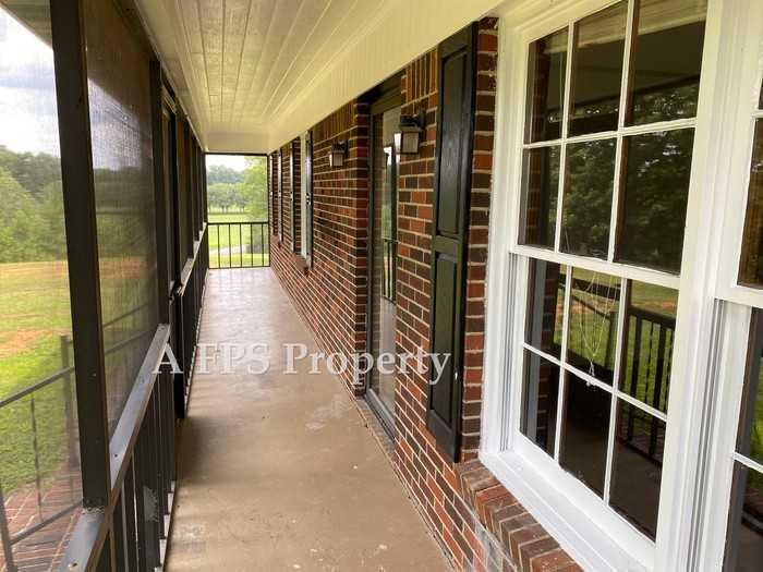 583 S Holcomb Rd Sw - Photo 5 of 30