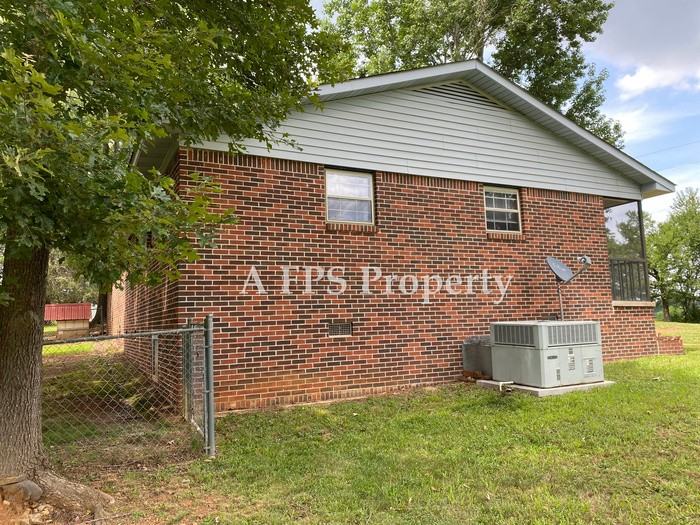 583 S Holcomb Rd Sw - Photo 6 of 30