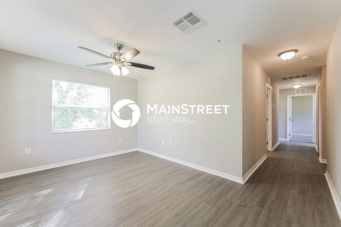 1877 Mettler Ave - Photo 4 of 16