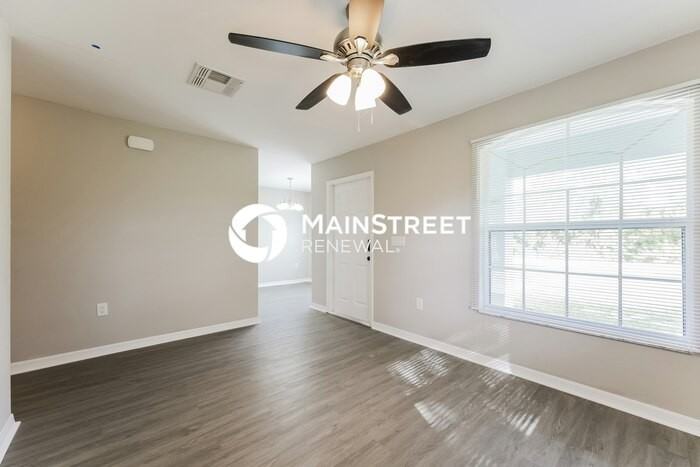 1877 Mettler Ave - Photo 5 of 16
