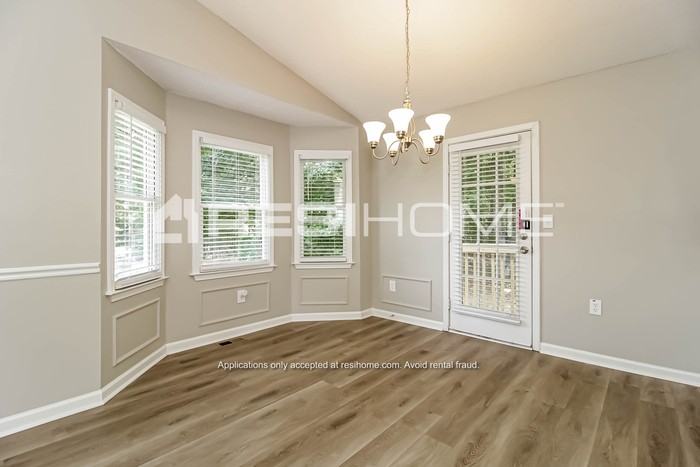 232 Wesley Mill Ln - Photo 7 of 20