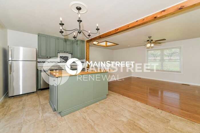 5505 Malmsbury Rd - Photo 6 of 17