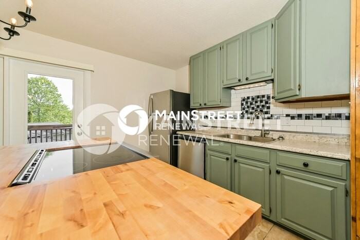5505 Malmsbury Rd - Photo 7 of 17
