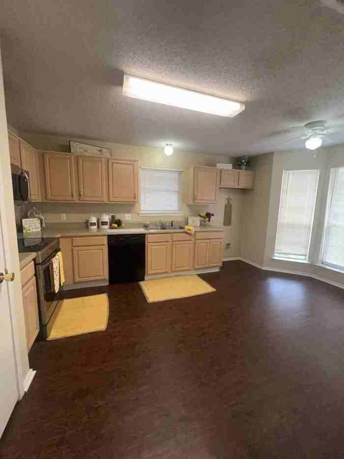 10409 Pleasant Mound Dr - Photo 6 of 18