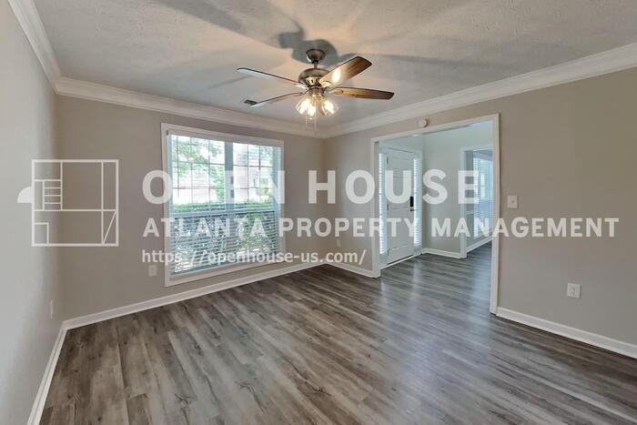 1504 Farmlake Dr Se - Photo 5 of 20