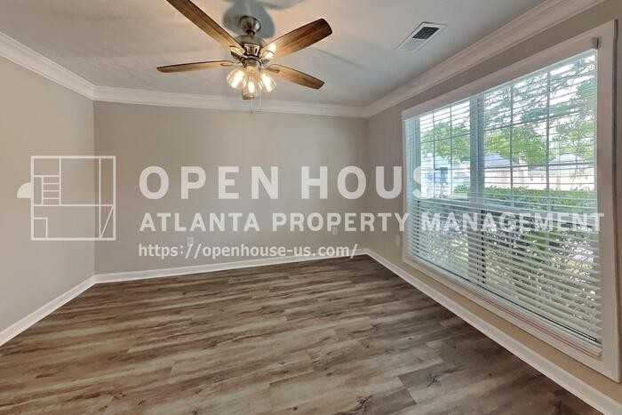 1504 Farmlake Dr Se - Photo 6 of 20