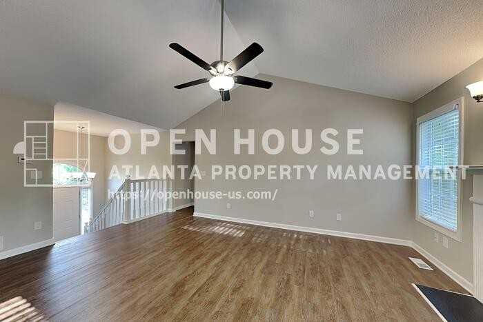 58 Greenway Dr - Photo 4 of 20
