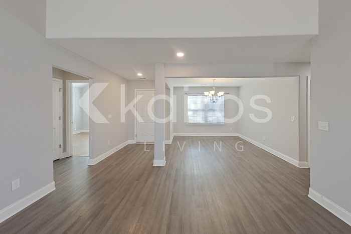 228 Western Red Cedar Dr - Photo 4 of 28