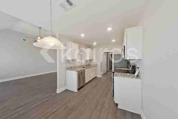 228 Western Red Cedar Dr - Photo 7 of 28