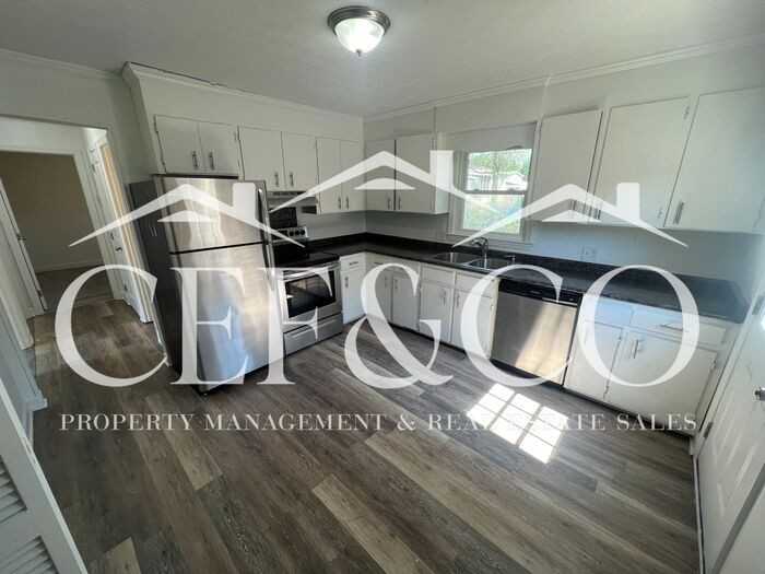 608 N Maple St #A - Photo 5 of 9