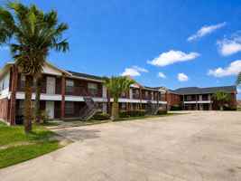 featured image of 3936 Bourbon St #5