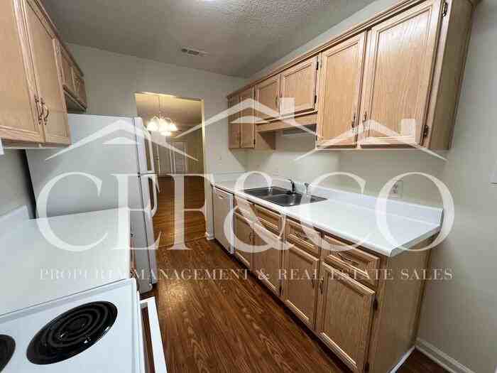 61 Sweetbriar Ln - Photo 4 of 17