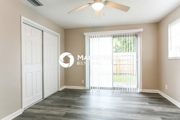 1921 Ne 2nd Ave - Photo 5 of 23