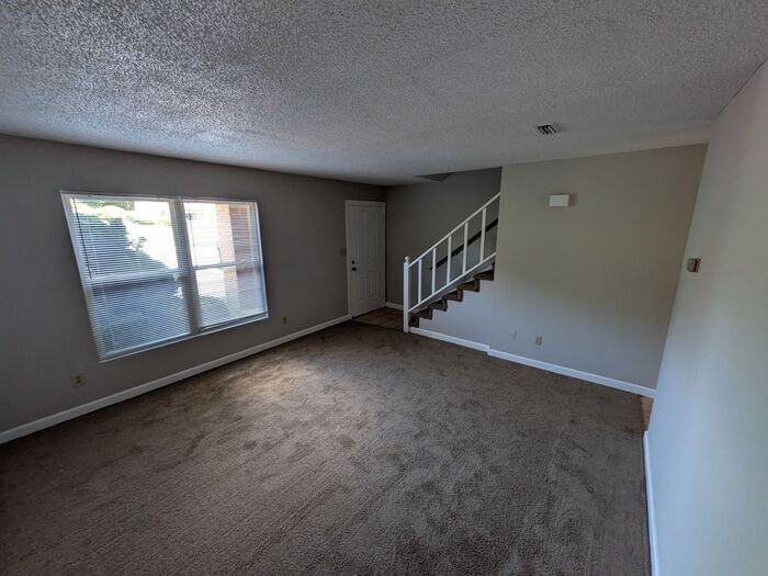 3900 N Center St #1 - Photo 3 of 15
