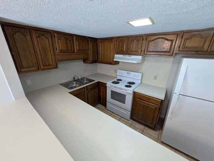 3900 N Center St #1 - Photo 4 of 15