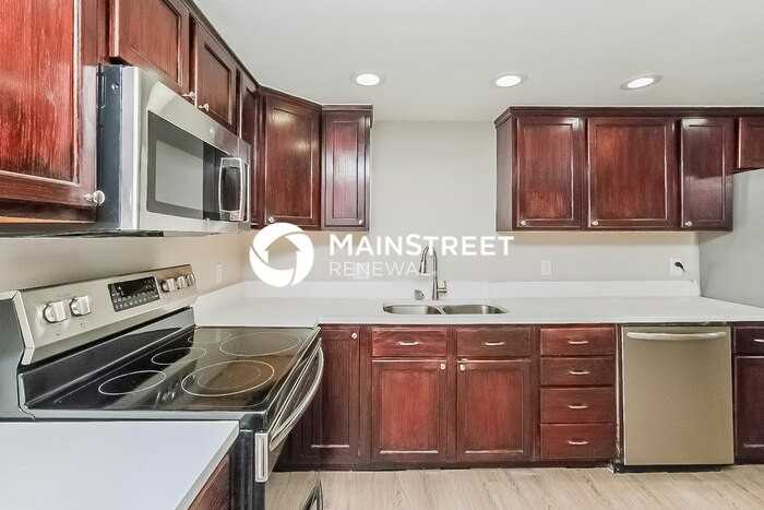5706 Bay Blvd - Photo 6 of 16