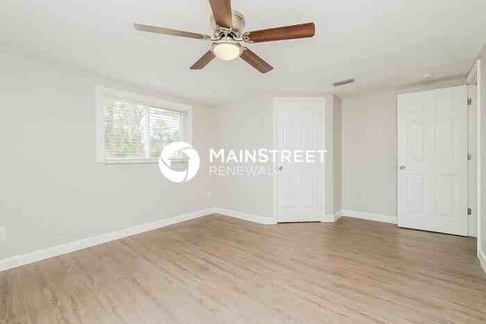 5706 Bay Blvd - Photo 7 of 16