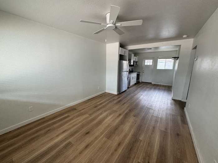 638 W 5th Ave #C - Photo 3 of 13