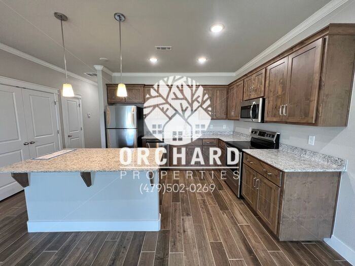3002 N Conway Dr - Photo 4 of 13