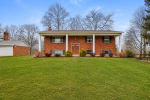 featured image of 8505 Goldfinch Way