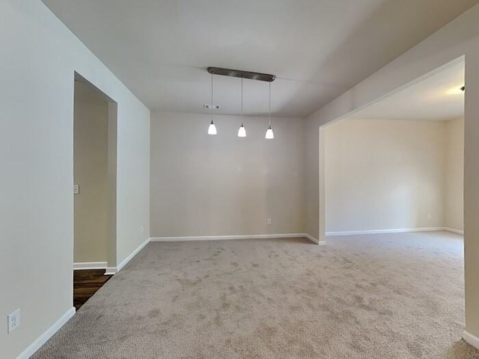 6510 Saint Mark Way - Photo 6 of 24