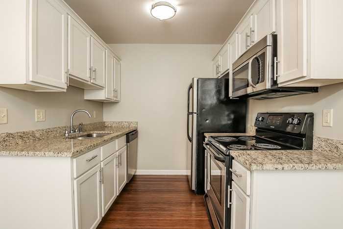 1315 Mathis Ferry Rd - Photo 7 of 12