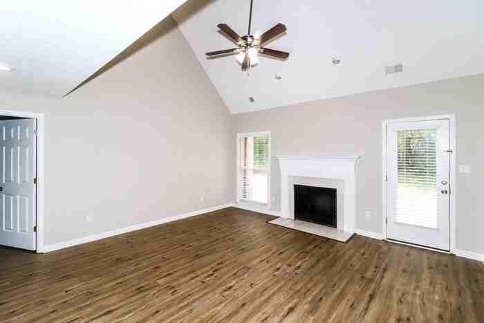 9159 Bellehurst Cv - Photo 7 of 16