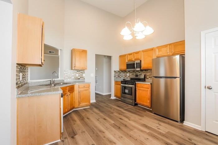 1930 Cutters Mill Way - Photo 5 of 12