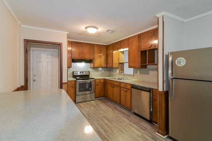 1122 Oates Rd - Photo 4 of 9