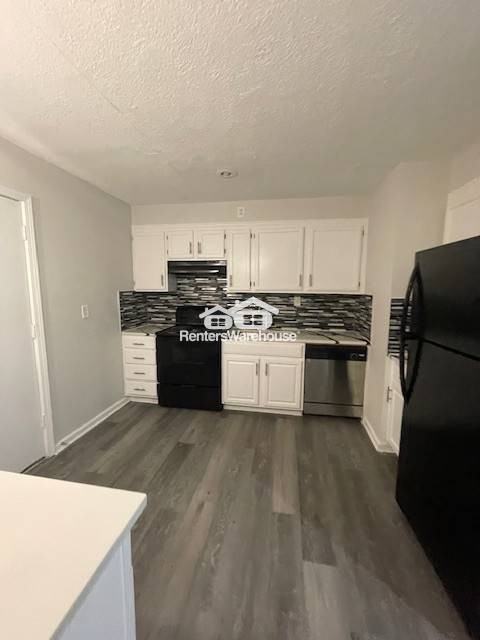 10906 Ewing Ave - Photo 4 of 7