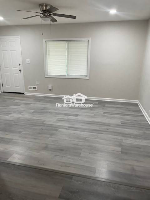 10906 Ewing Ave - Photo 5 of 7
