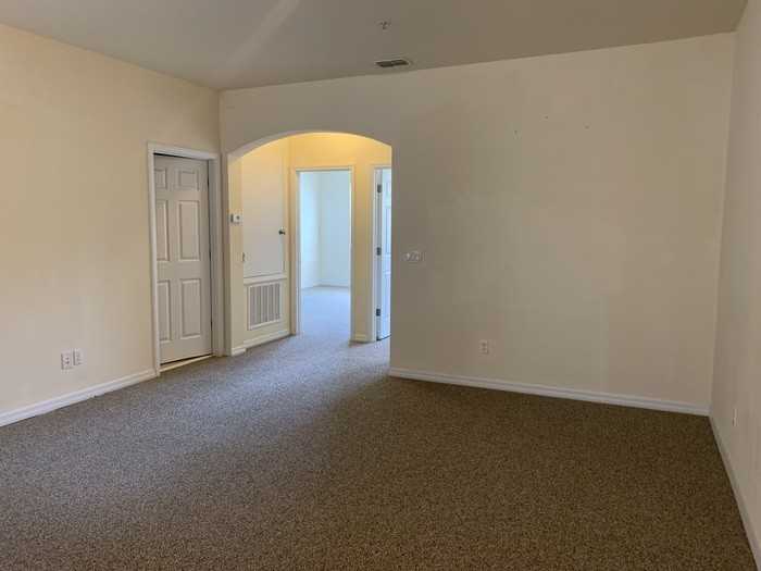 8140 Serenity Spring Dr - Photo 5 of 5