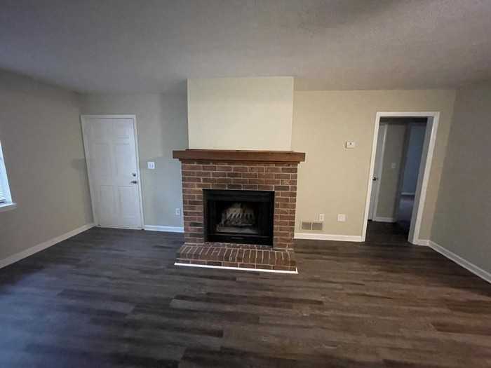 1060 Sourwood Ct #1060 - Photo 4 of 11