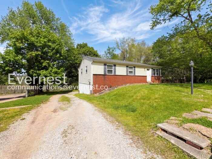 279 Hazel Rd - Photo 2 of 22