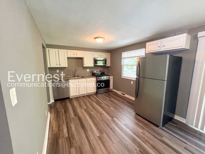 279 Hazel Rd - Photo 3 of 22