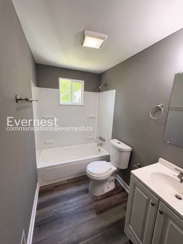 279 Hazel Rd - Photo 4 of 22