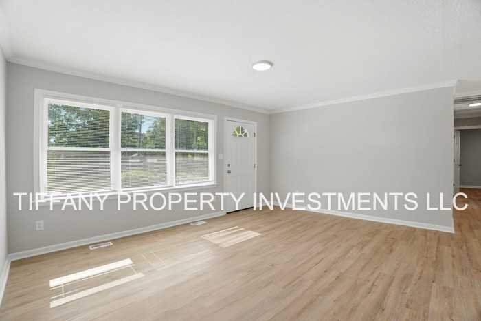 616 Dixie Dr - Photo 3 of 20