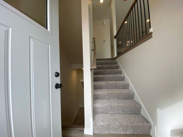 1760 Bernardy Dr - Photo 3 of 30