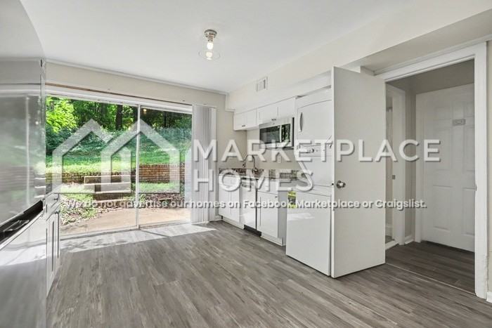 2470 Glenrock Dr #B - Photo 7 of 21