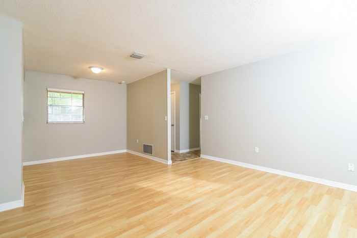 4750 Kempston Dr - Photo 4 of 20