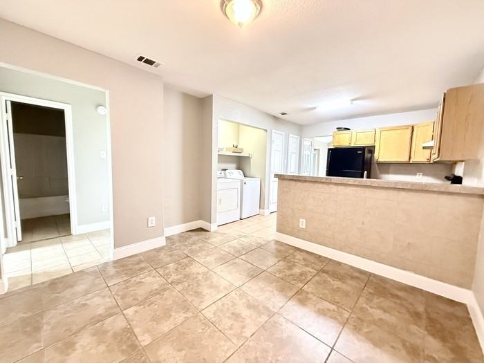 5200 Carol Ave - Photo 3 of 14