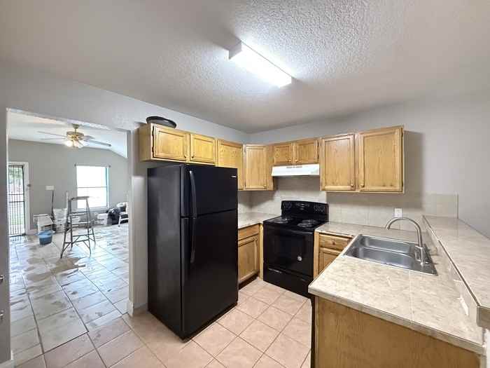 5200 Carol Ave - Photo 4 of 14