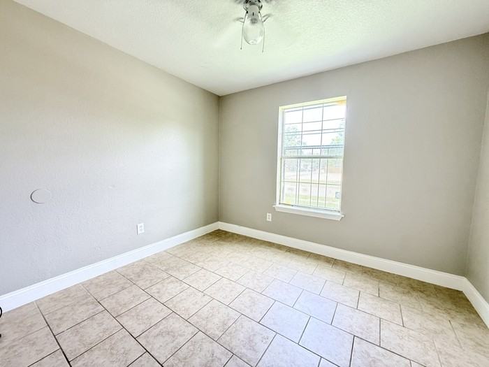 5200 Carol Ave - Photo 6 of 14
