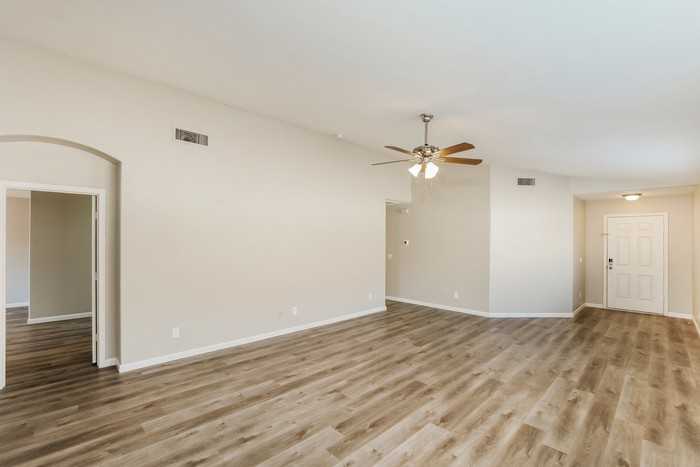 25698 W St Kateri Dr - Photo 4 of 20