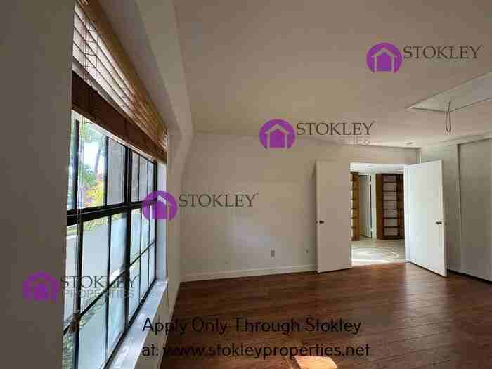 1484 Cortez Ct - Photo 4 of 47