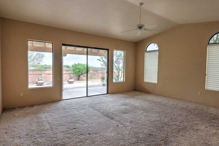 1410 W Hidden Crest Ct - Photo 6 of 47